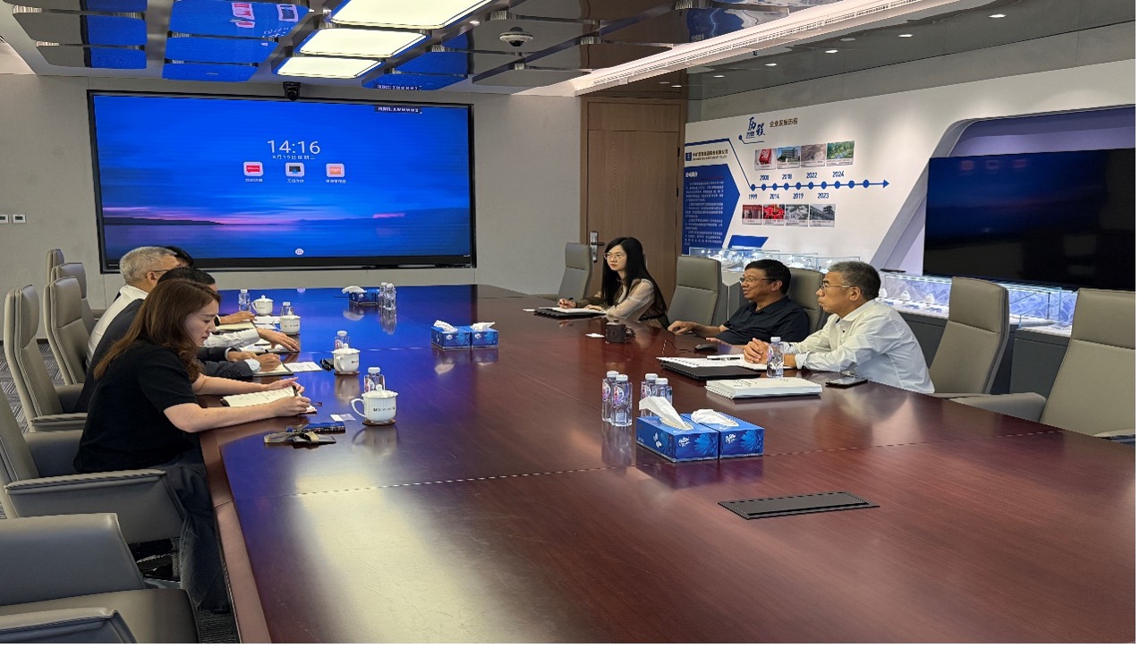 中非发展基金副总裁余焯锐一行到访bb贝博资源总部